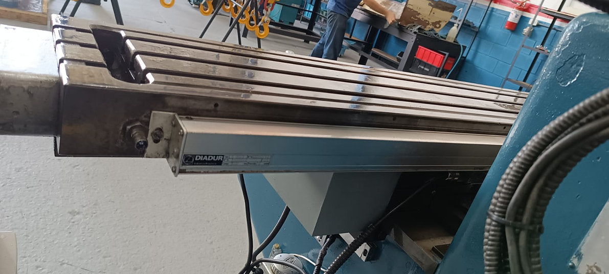 FRESADORA FERRAMENTEIRA FIRST - MODELO LC185 VS-E