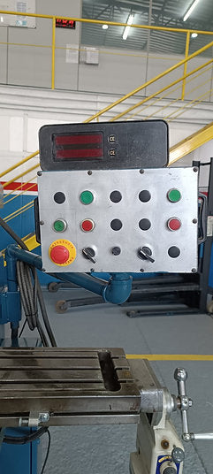 FRESADORA FERRAMENTEIRA FIRST - MODELO LC185 VS-E