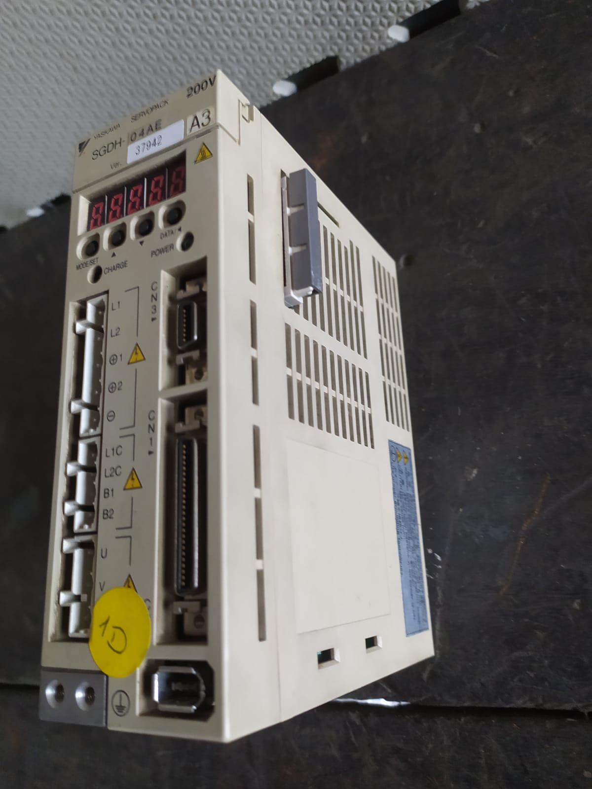 Acionamento Yaskawa Servopack SGDH-04AE