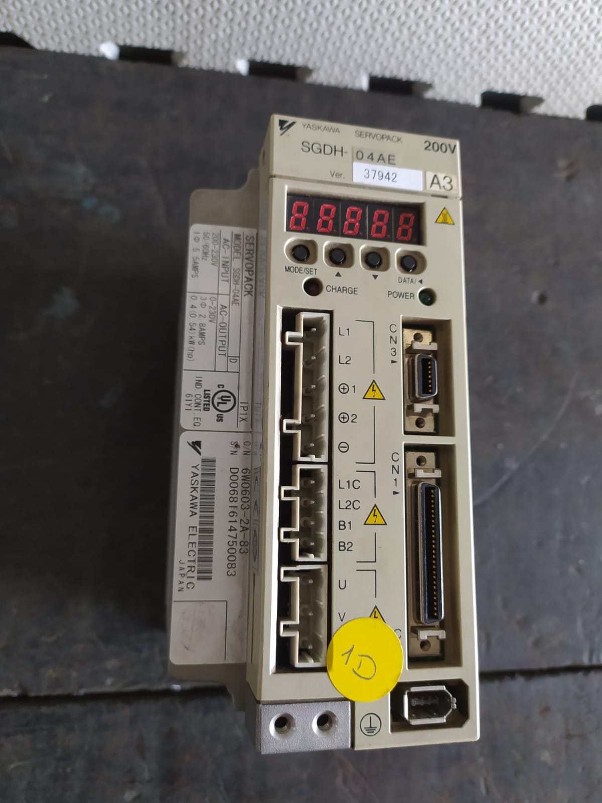 Acionamento Yaskawa Servopack SGDH-04AE